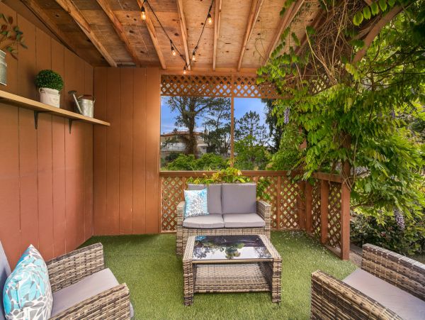 Cozy Three Bedroom Home With Private Hot Tub