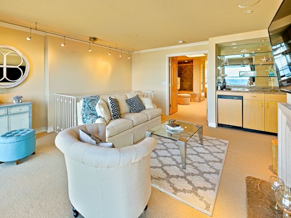 La Jolla Oceanfront luxury
