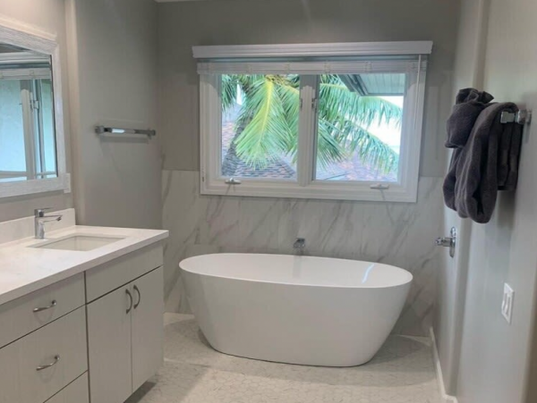 Ocean Front Three Bedroom Vacation Home with Pool & Spa