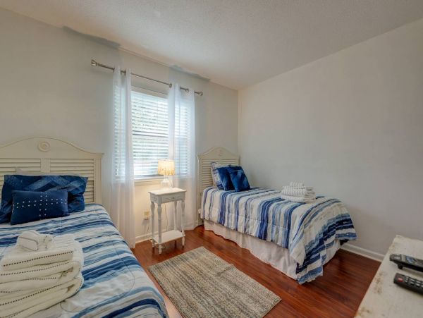 Two Bedroom Vacation Villa with Communal Pool & Tennis Court