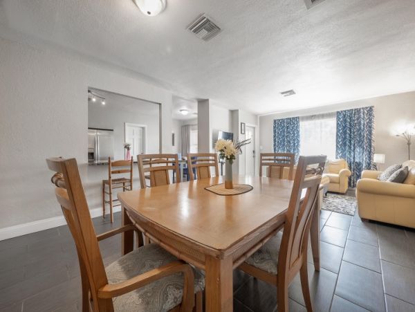 Four Bedroom Vacation Home in St. Petersburg Sleeps 14