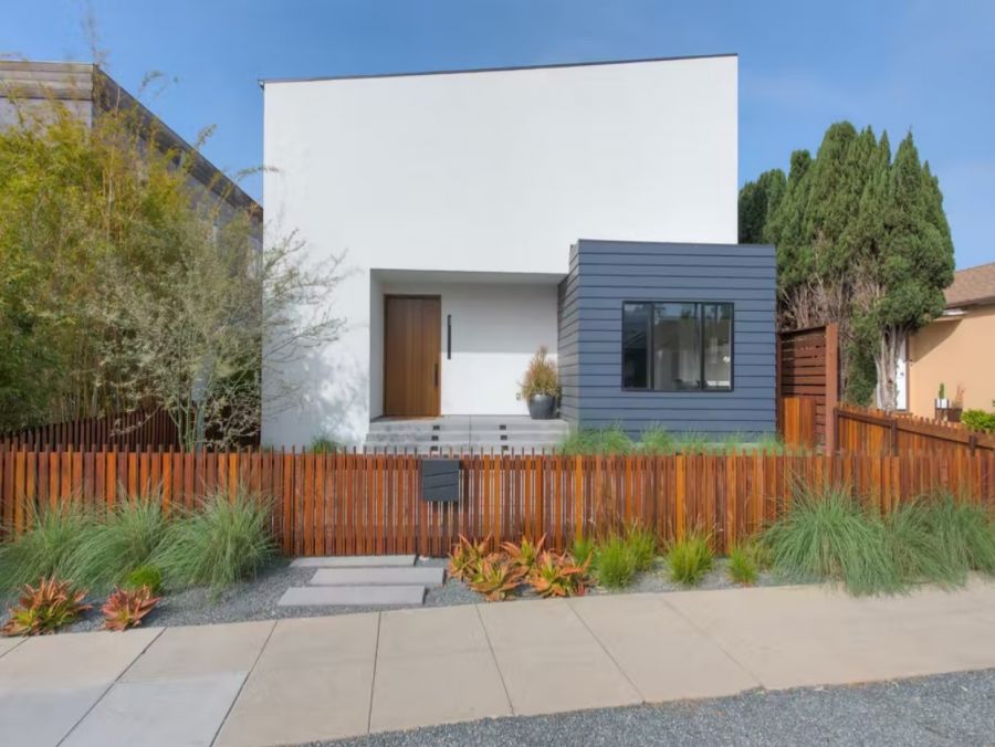 Walk to Beach Three+ Bedroom Rental Home in Venice Beach