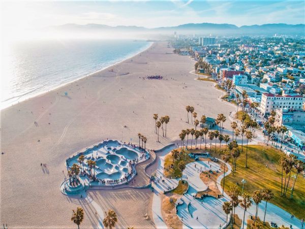 Walk to Beach Three+ Bedroom Rental Home in Venice Beach