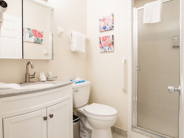 Charming 3 Bedroom Home Located on the Beach