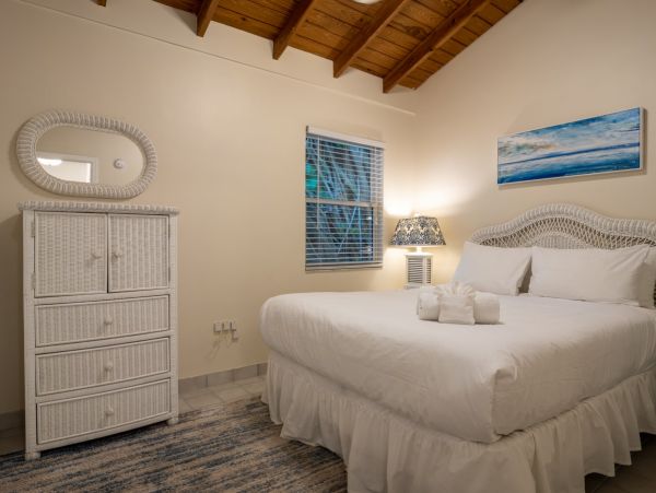 Charming 3 Bedroom Home Located on the Beach