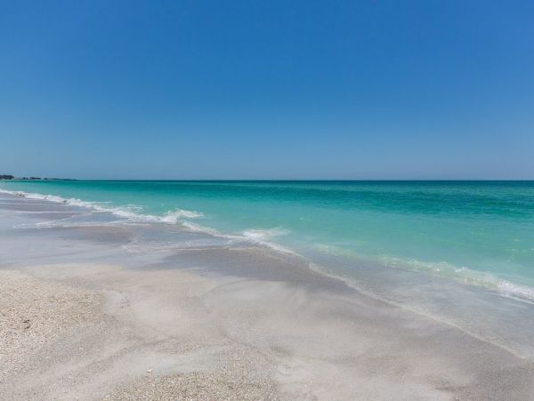 Charming 3 Bedroom Home Located on the Beach