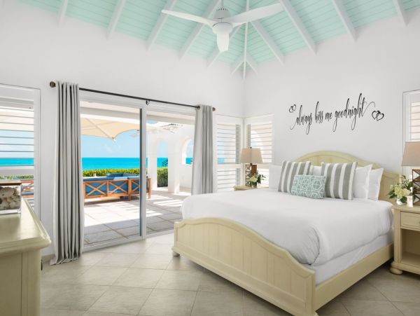Turk and Caicos Stunning Oceanfront Property