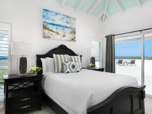 Turk and Caicos Stunning Oceanfront Property