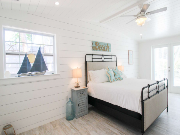 Siesta Key Vacation Walk to the Beach & Siesta Village