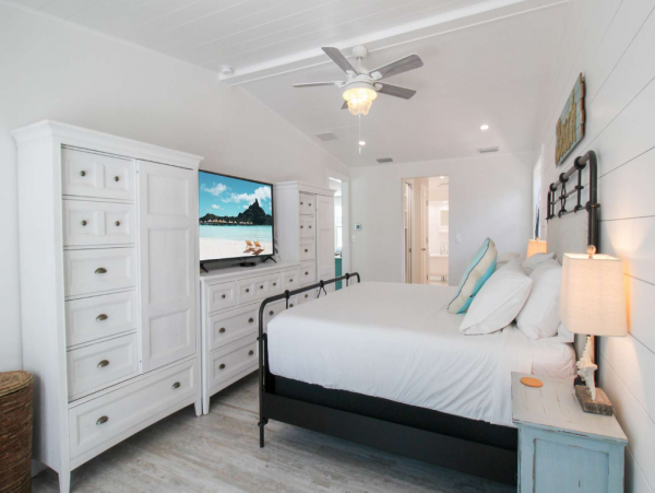 Siesta Key Vacation Walk to the Beach & Siesta Village