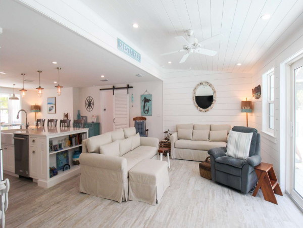 Siesta Key Vacation Walk to the Beach & Siesta Village