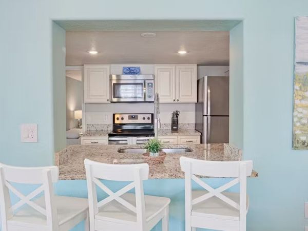 Cozy Two Bedroom Vacation Duplex in Bradenton Beach
