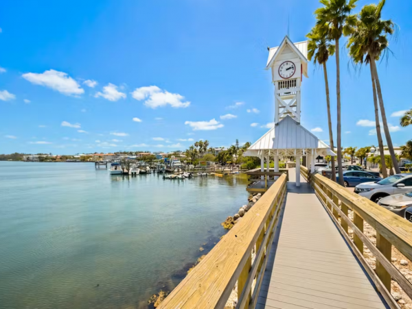 Lovely Bradenton Condo with 2 Bedrooms Sleeps 6