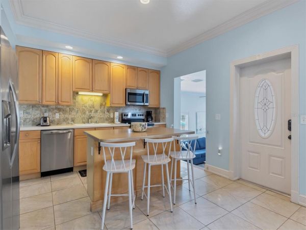 Anna Maria Island Holmes Beach Home 1025088