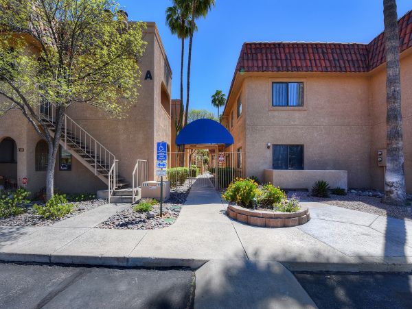 Tucson Home 1025097