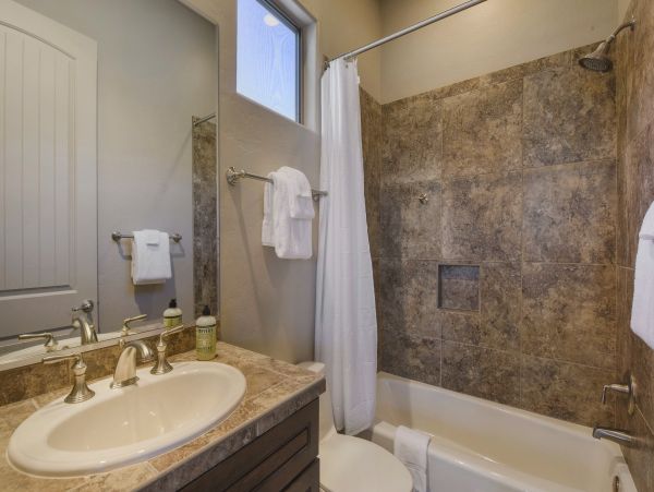 Tucson Home 1025102