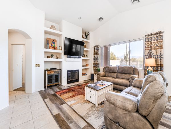 Tucson Home 1025103