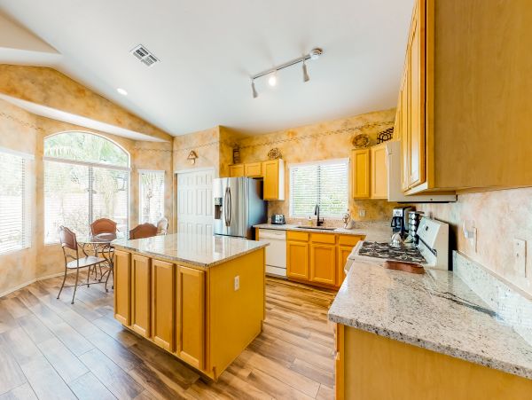 Tucson Home 1025105