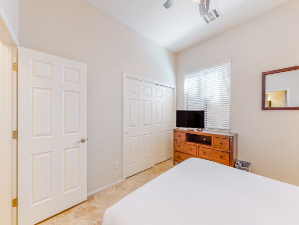 Tucson Home 1025106