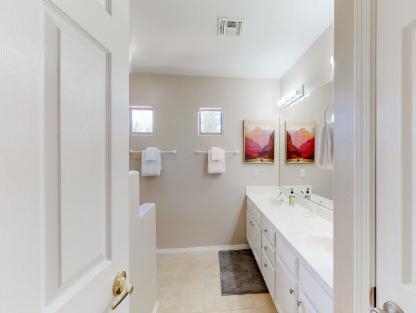 Tucson Home 1025108