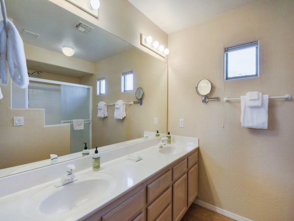 Tucson Home 1025110