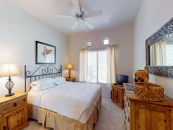 Tucson Home 1025111