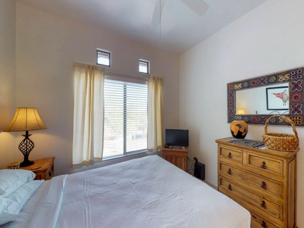 Tucson Home 1025111