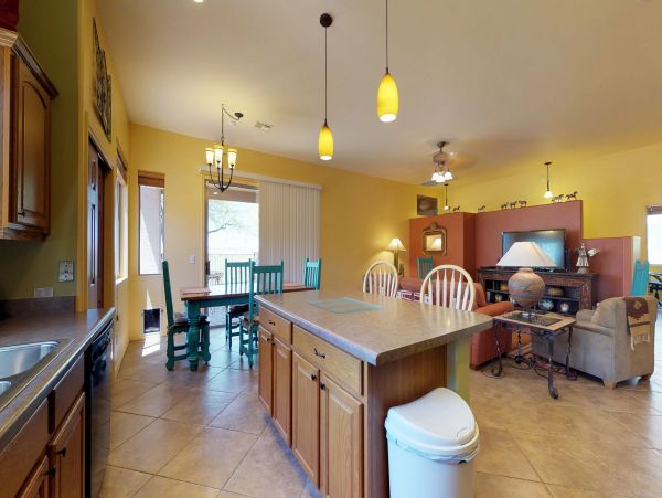 Tucson Home 1025113