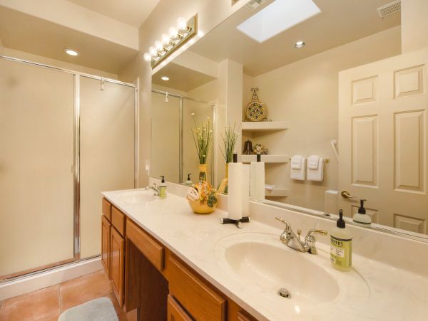 Tucson Home 1025116