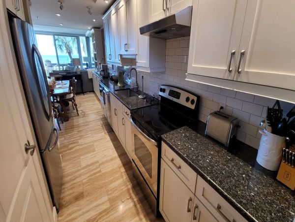 Oceanfront Vacation Condo in Longboat Key Sleeps 4 Guests