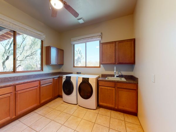 Tucson Home 1025124