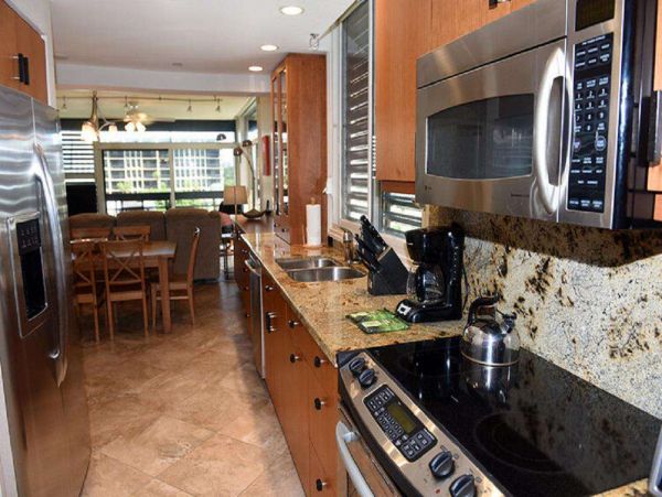 Beachfront Vacation Condo in Longboat Key Sleeps 4 Guests