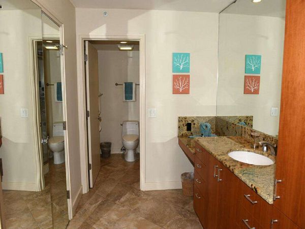 Beachfront Vacation Condo in Longboat Key Sleeps 4 Guests