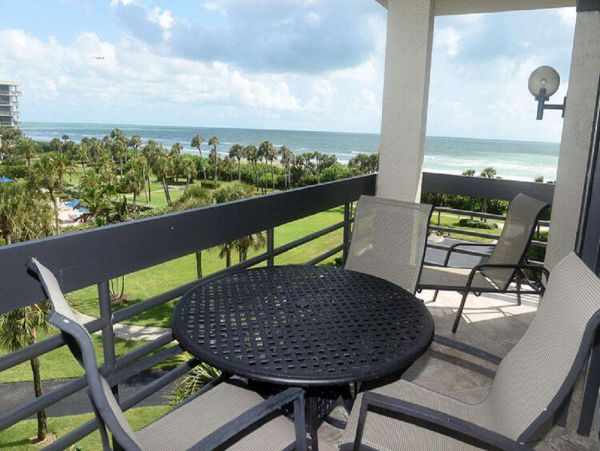 Beachfront Vacation Condo in Longboat Key Sleeps 4 Guests