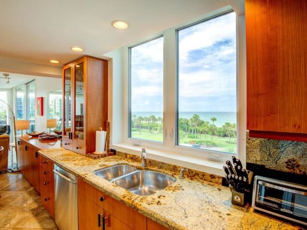 Beachfront Vacation Condo in Longboat Key Sleeps 4 Guests
