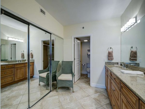 Two Bedroom Vacation Penthouse in Longboat Key