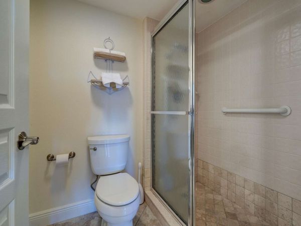 Two Bedroom Vacation Penthouse in Longboat Key