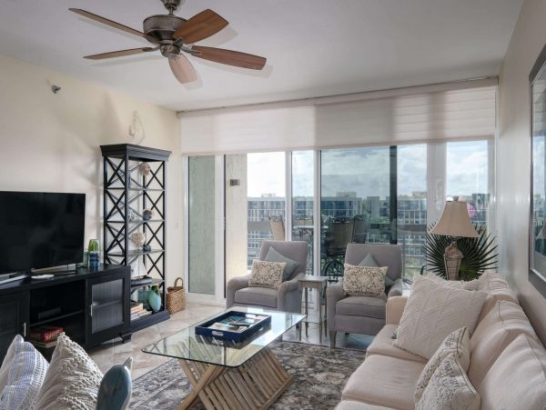 Two Bedroom Vacation Penthouse in Longboat Key