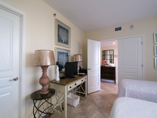 Two Bedroom Vacation Penthouse in Longboat Key