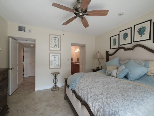 Two Bedroom Vacation Penthouse in Longboat Key