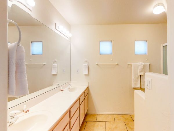 Tucson Home 1025138