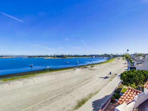 Bayfront Vacation Home in San Diego Steps from Beach