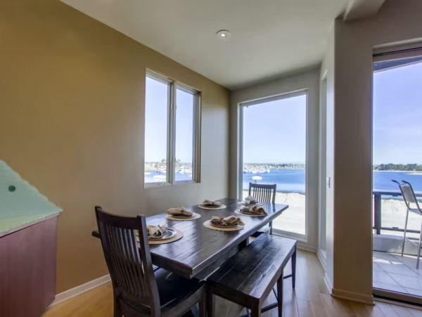 Bayfront Vacation Home in San Diego Steps from Beach