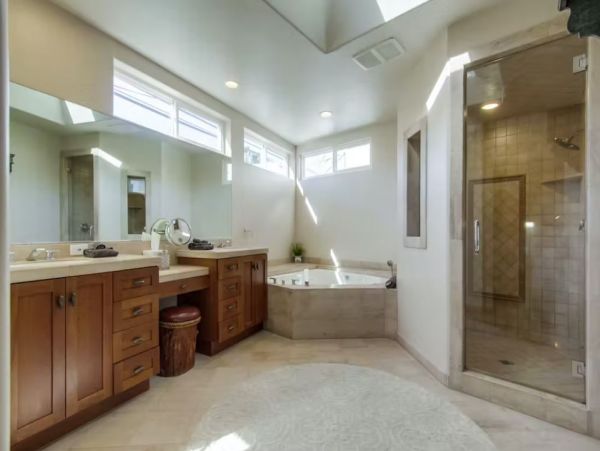 Bayfront Vacation Home in San Diego Steps from Beach