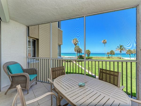 Lovely 2 Bedroom Condo in Longboat Key Ocean View