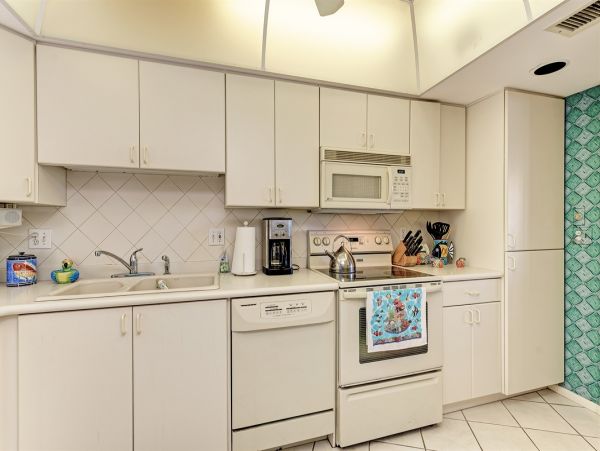 Lovely 2 Bedroom Condo in Longboat Key Ocean View