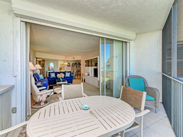 Lovely 2 Bedroom Condo in Longboat Key Ocean View