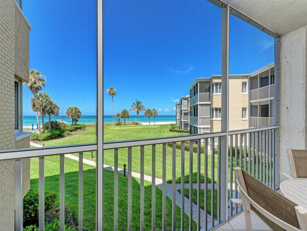 Lovely 2 Bedroom Condo in Longboat Key Ocean View