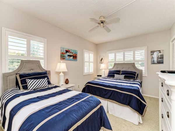 Lovely 2 Bedroom Condo in Longboat Key Ocean View