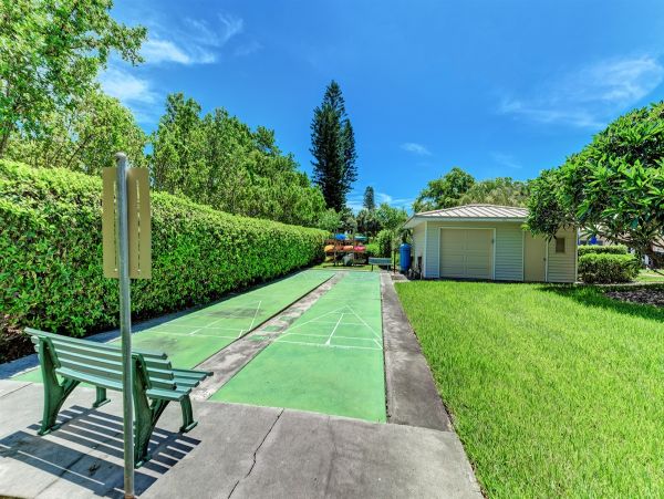 Lovely 2 Bedroom Condo in Longboat Key Ocean View